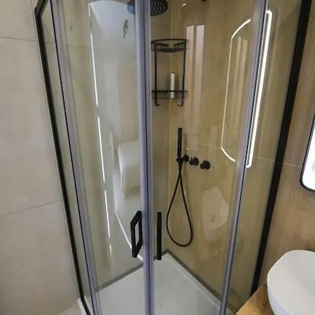 Luxury Penthouse - Valley Views & Prime Location شقة *