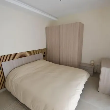 Apartment Luxury Penthouse - Valley Views & Prime Location *