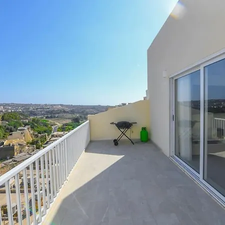 Daire Luxury Penthouse - Valley Views & Prime Location Ghajn il-Kbira (Gozo)